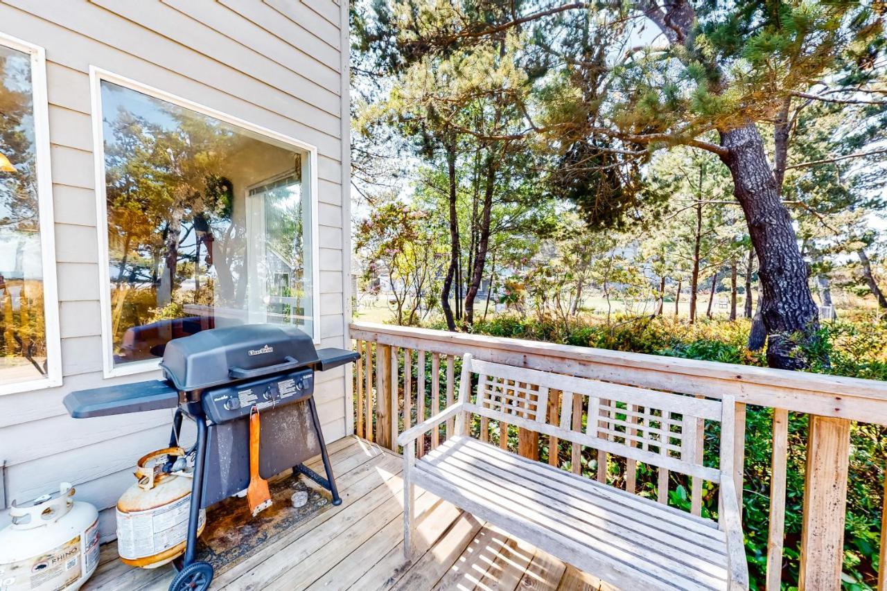 Beach Time Getaway Lincoln City Exterior photo
